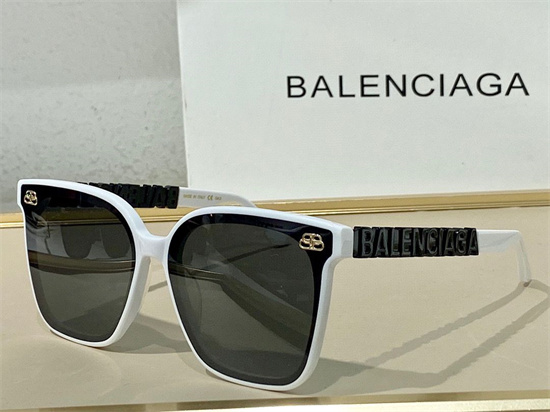 Balenciaga Sunglass AAA 046